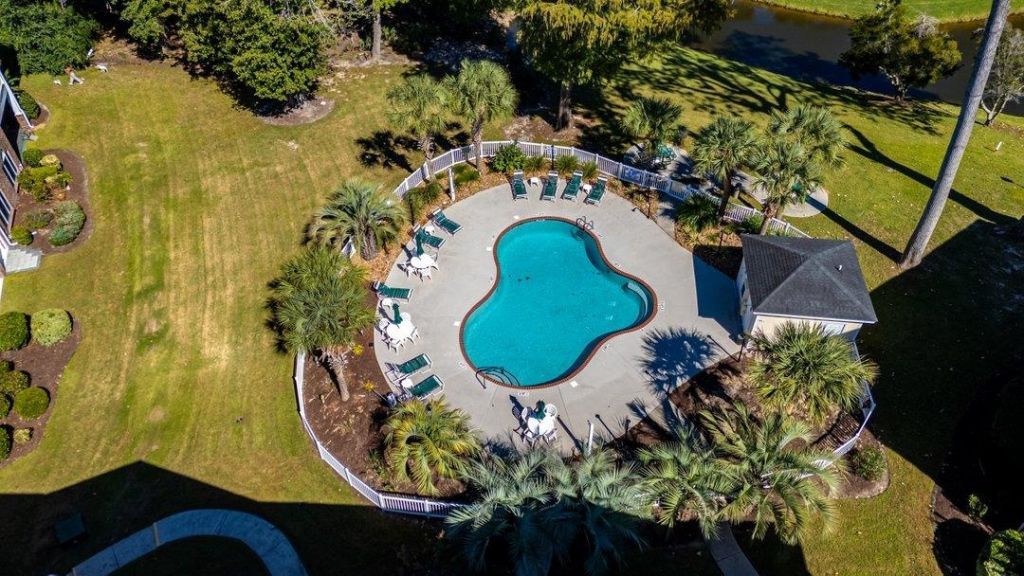 695 Riverwalk Dr. Photo 27