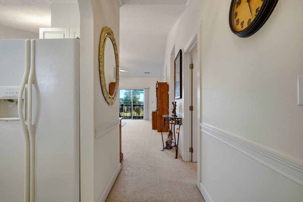 695 Riverwalk Dr. Photo 7