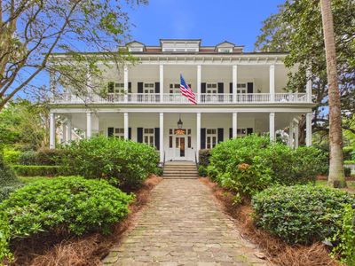 940 Paul Revere Drive, Charleston, SC 29412
