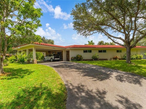 13321 SW 105th Ave , Miami, FL 33176