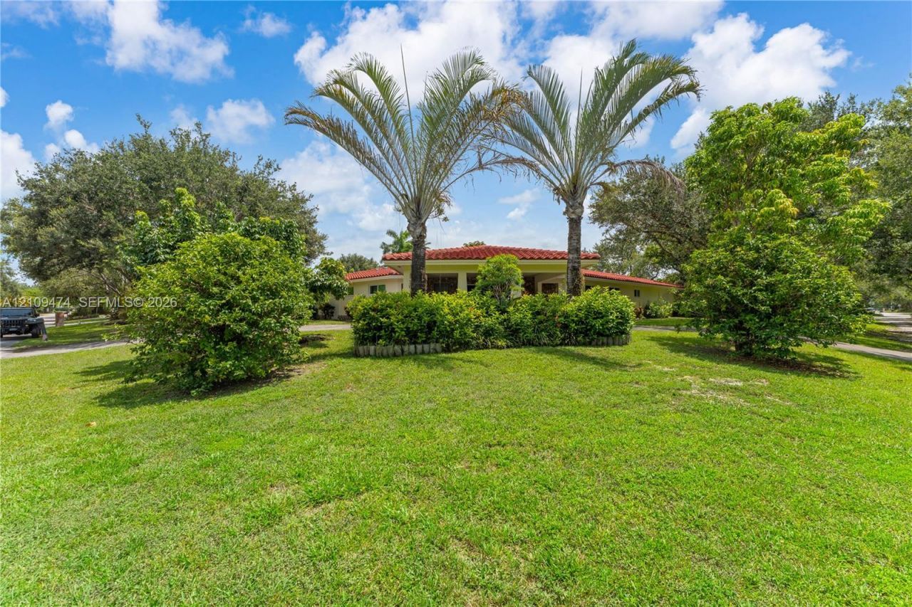 13321 SW 105th Ave , Miami, FL 33176 Photo