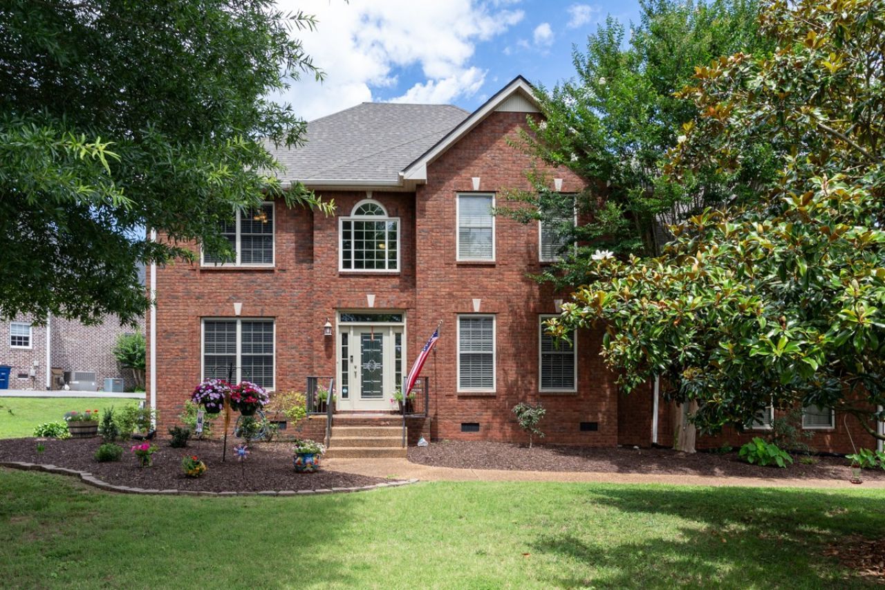 145 N Wynridge Way , Goodlettsville, TN 37072 Main Photo
