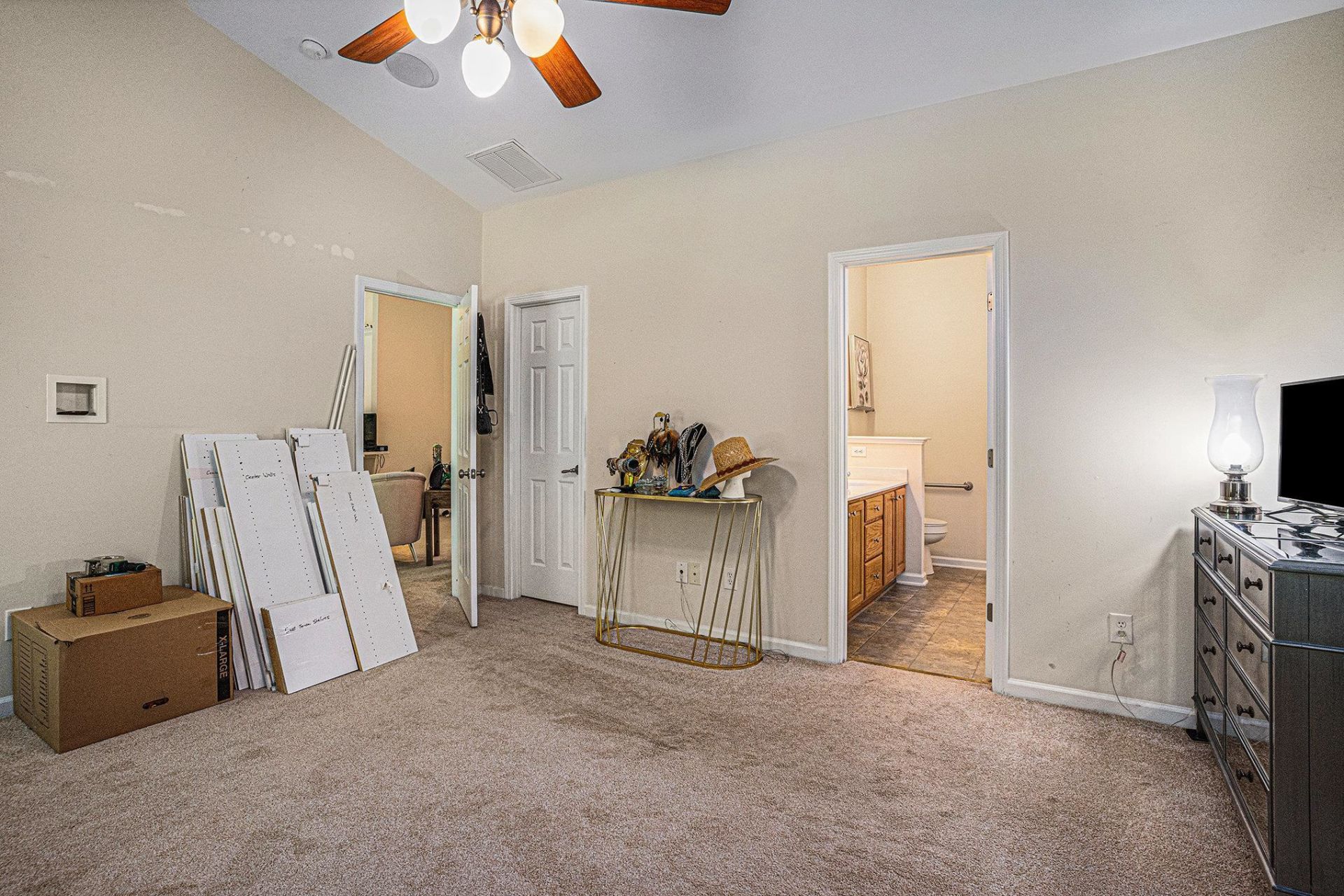 253 Carriage Lake Dr.  Photo 11