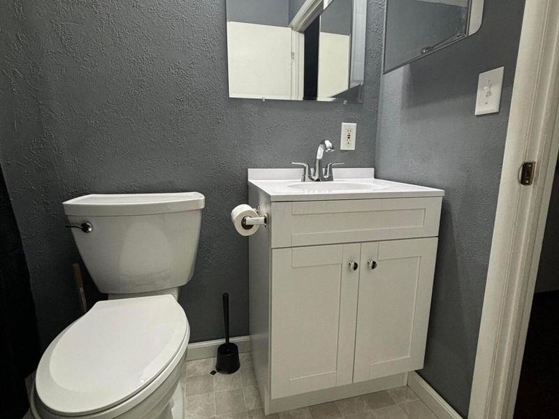 241 Topsfield Road , Columbus, OH 43228 Photo 12
