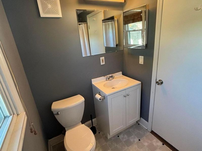 241 Topsfield Road , Columbus, OH 43228 Photo 19