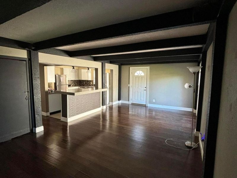 241 Topsfield Road , Columbus, OH 43228 Photo 8