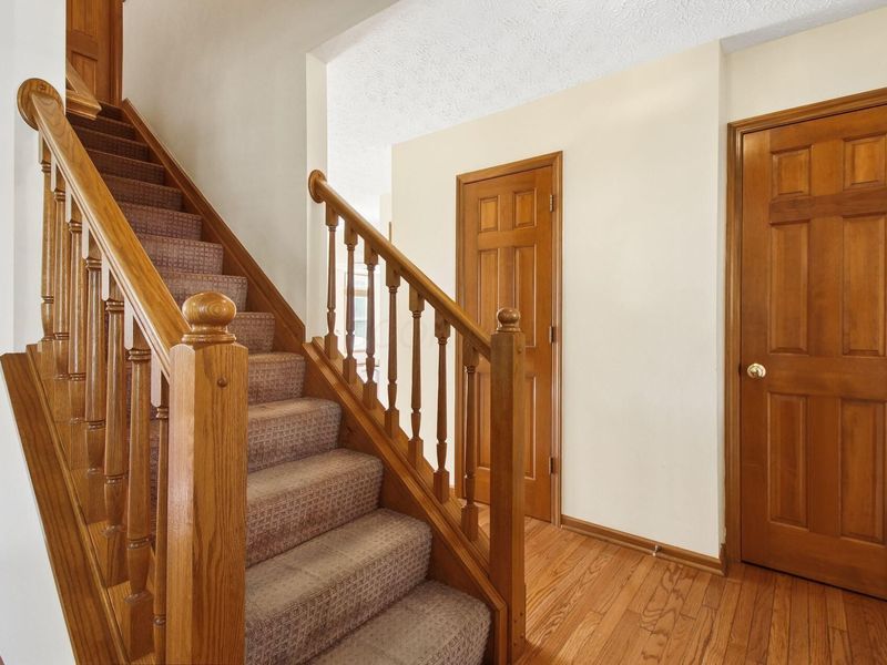 5906 Sandy Rings Lane , Dublin, OH 43016 Photo 3
