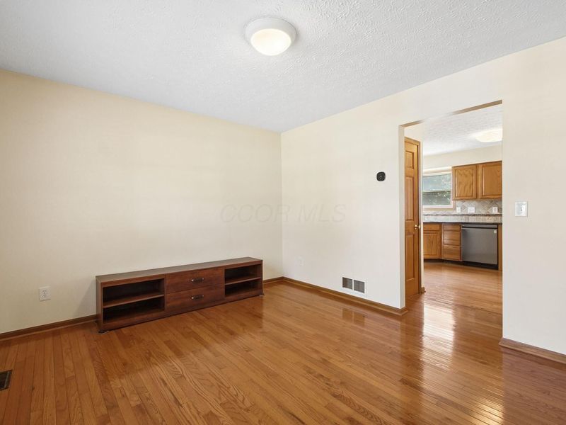 5906 Sandy Rings Lane , Dublin, OH 43016 Photo 8