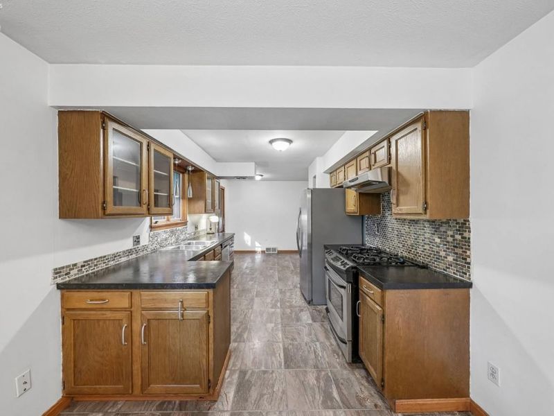 1409 W 40th Street, Lorain, OH 44053 Photo 13