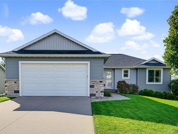 2295 Edwin Drive , Marion, IA 52302