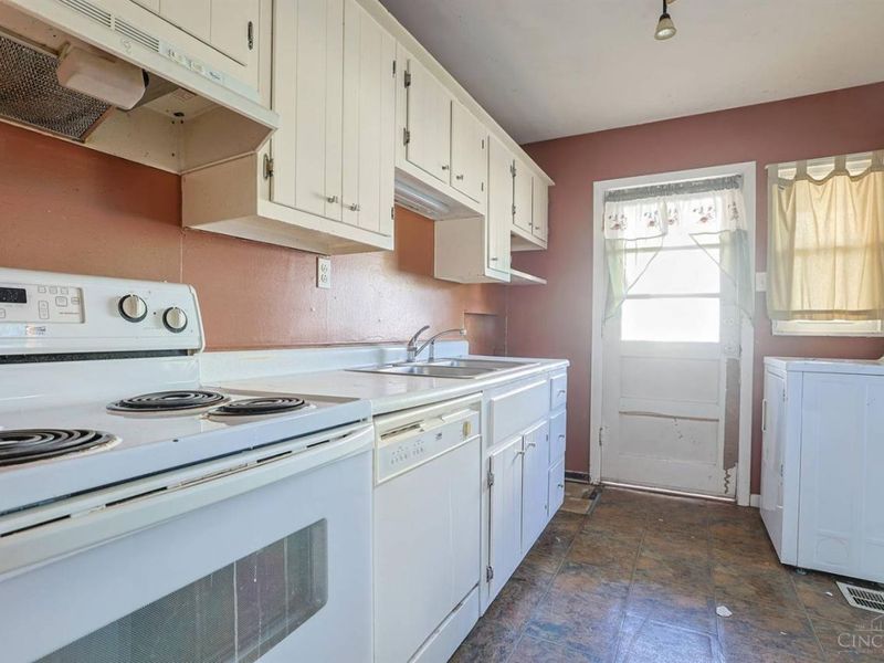 3087 Lapland Drive, Colerain Township, OH 45239 Photo 9
