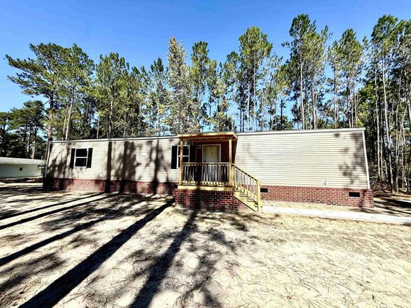 693 N Farr Ave. , Andrews, SC 29510
