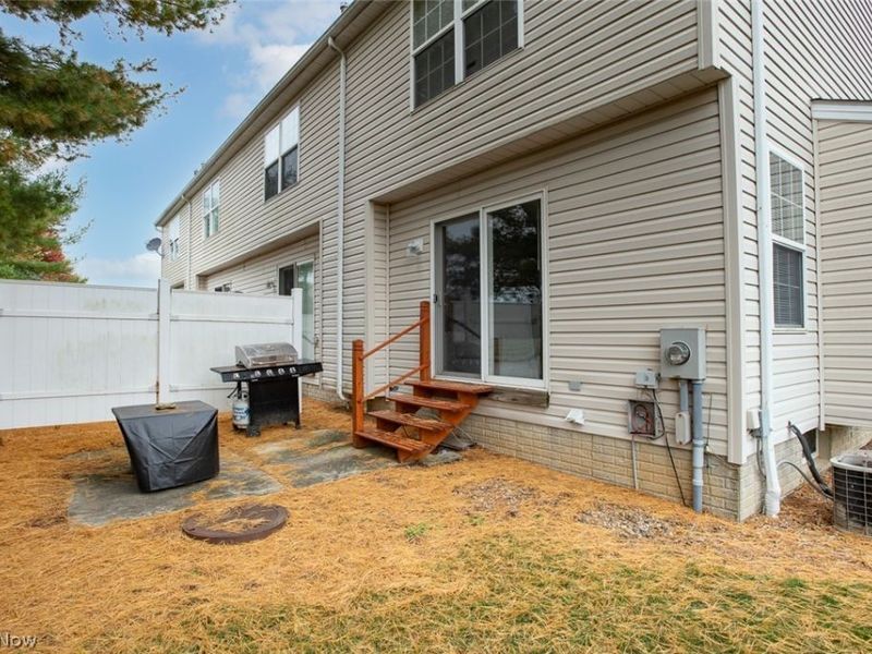 100 Meander Lane, Elyria, OH 44035 Photo 35