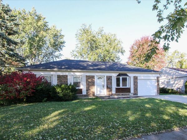 1606 Alexander Avenue , Streamwood, IL 60107