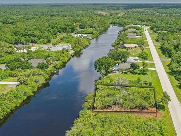 2207 CORNELIUS BOULEVARD , PORT CHARLOTTE, FL 33953