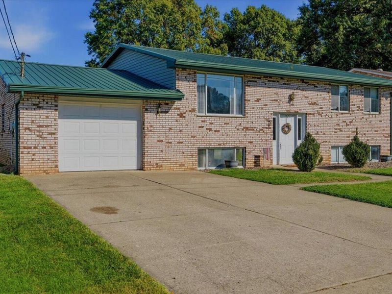 128 Brant Drive , Marietta, OH 45750 Photo 1
