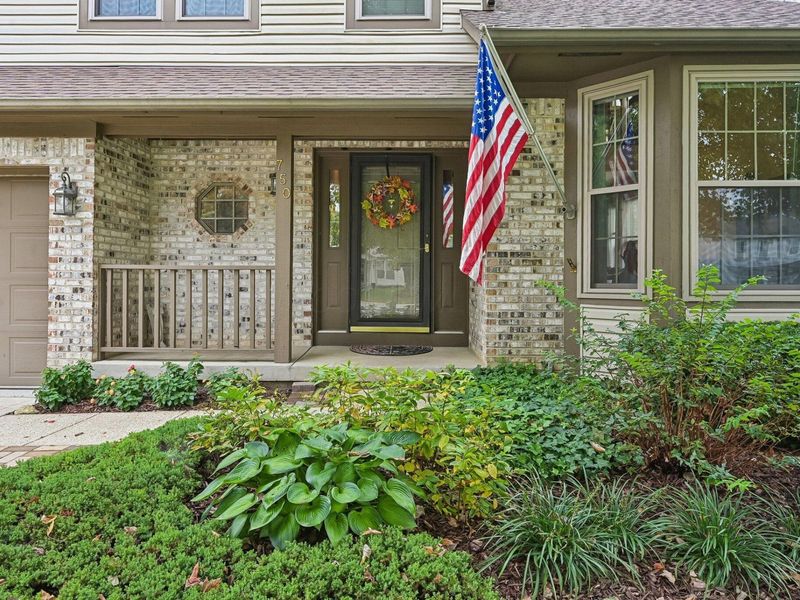 750 Montmorency Drive E, Pickerington, OH 43147 Photo 2
