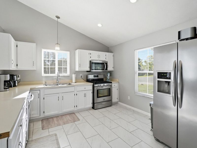 1138 Pacific Court , Worthington, OH 43085 Photo 9