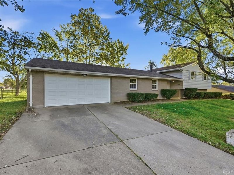 6948 Michelle Place, Englewood, OH 45322 Photo 4