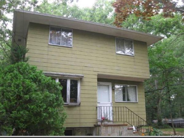 84 Radio Avenue , Miller Place, NY 11764