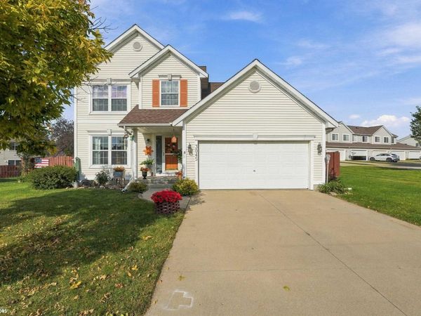 3045 Oxford Street, Marion, IA 52302