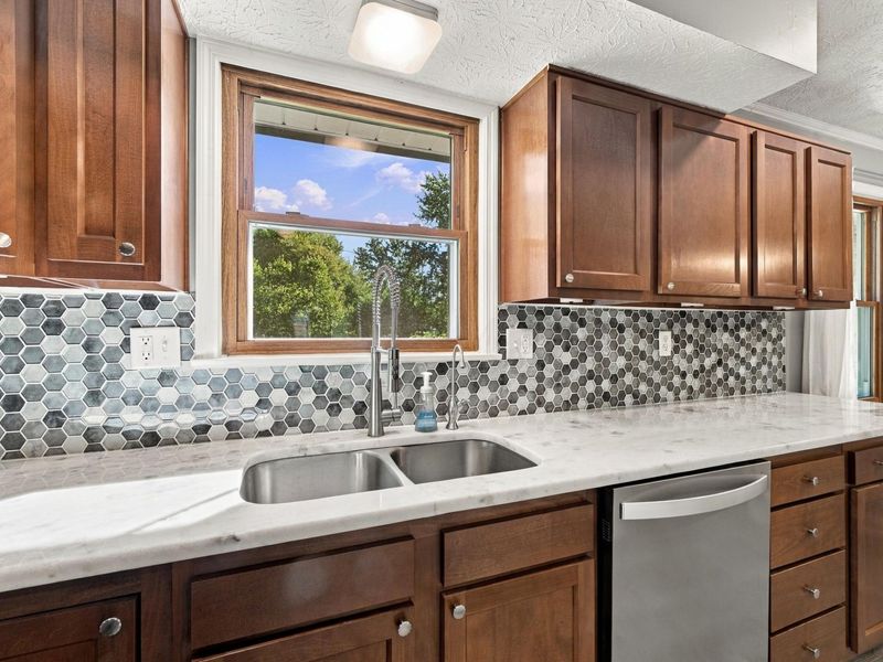 10322 York Road SW, Baltimore, OH 43105 Photo 27