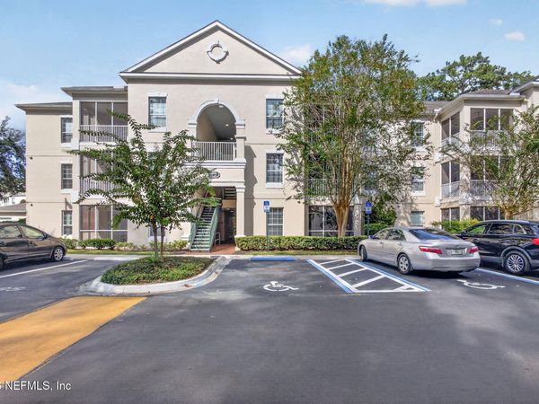 8601 BEACH Boulevard, Unit 313, Jacksonville, FL 32216
