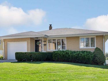 4241 Madison Street, Omaha, NE 68107