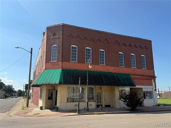 314 Ward Avenue , Caruthersville, MO 63830