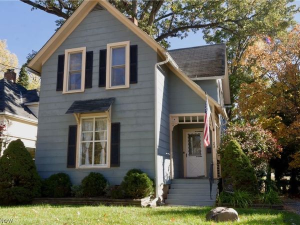 25 N Park Street , Oberlin, OH 44074