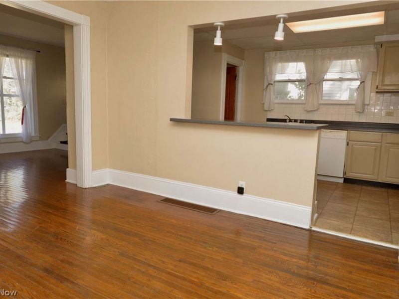 25 N Park Street, Oberlin, OH 44074 Photo 10