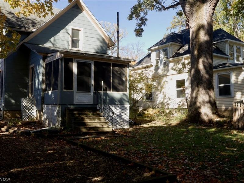 25 N Park Street, Oberlin, OH 44074 Photo 3