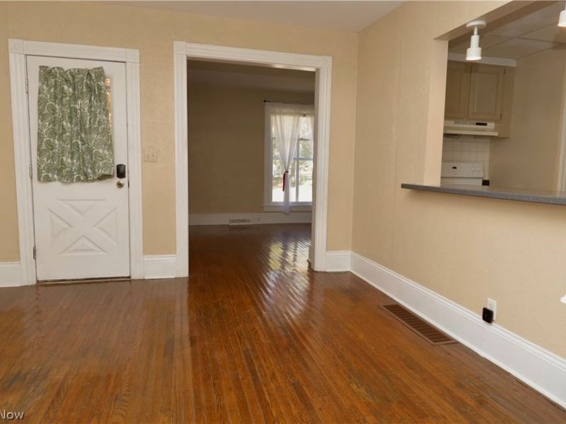 25 N Park Street, Oberlin, OH 44074 Photo 9