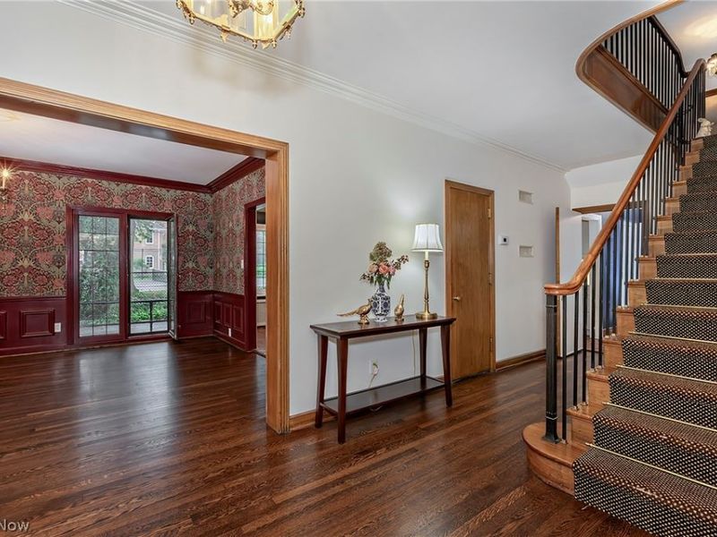 18420 Shelburne Road, Shaker Heights, OH 44118 Photo 5