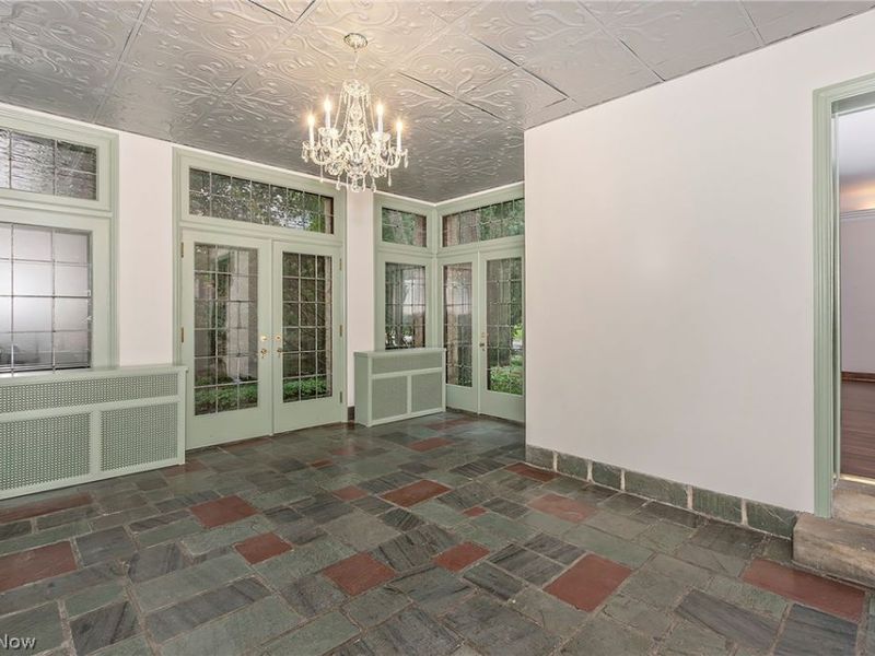 18420 Shelburne Road, Shaker Heights, OH 44118 Photo 8