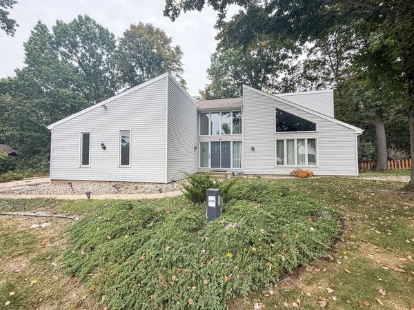 1203 Lakeridge Court , Danville, IL 61832