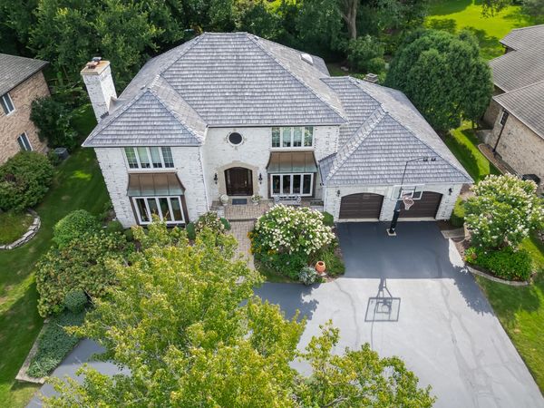 7537 Ridgewood Lane , Burr Ridge, IL 60527