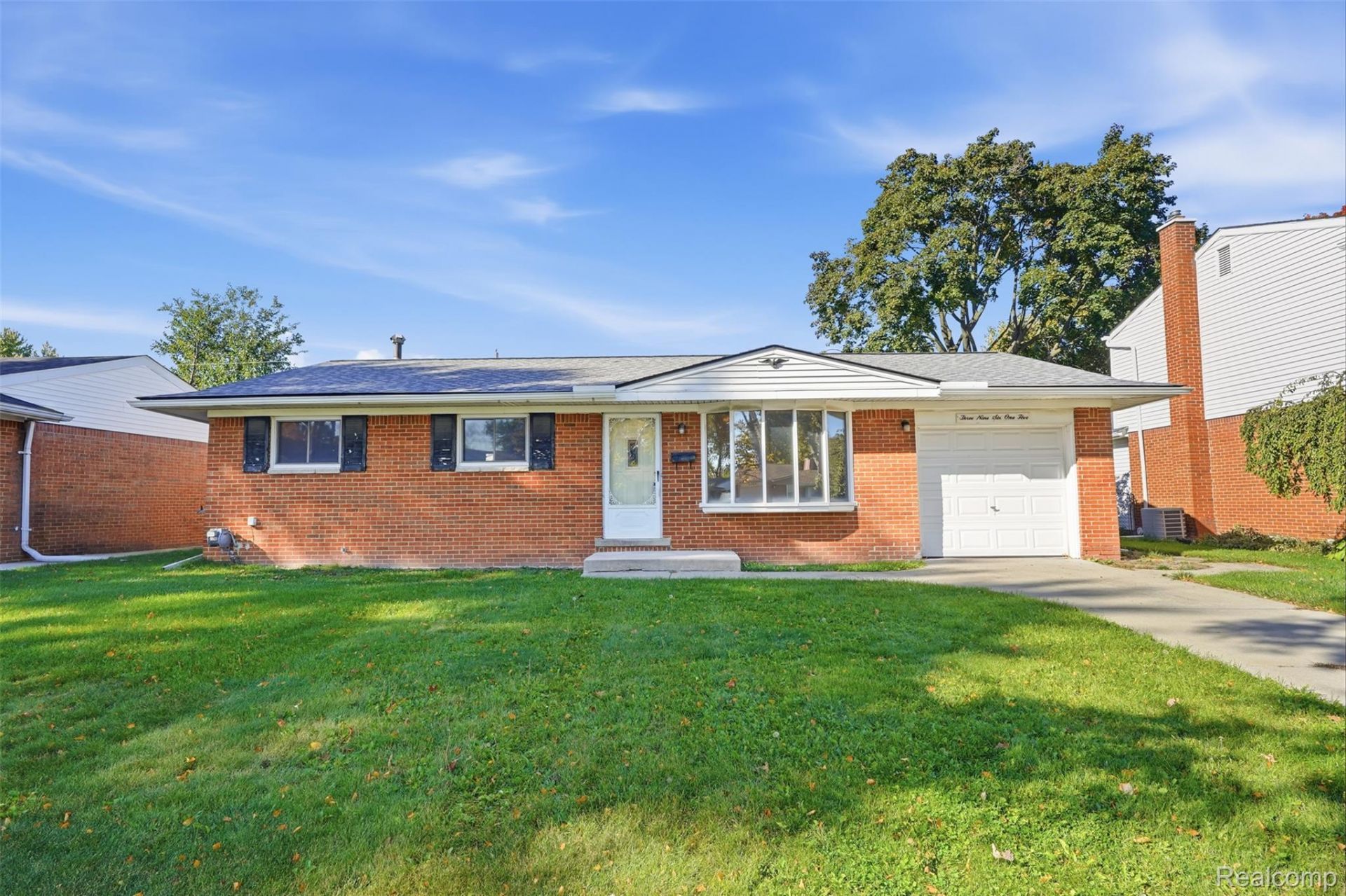 39615 Kingsbury Drive, Sterling Heights, Mi 48313 Main Photo