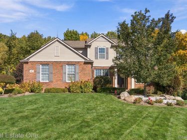 407 Mill House Drive, Oakland Township, Mi 48363