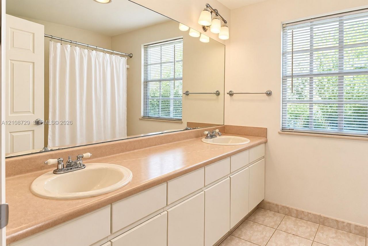 7246 SW 146th St Cir, Palmetto Bay, FL 33158 Photo