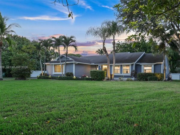 15440 SW 148th Pl, Miami, FL 33187