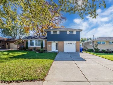 37 Marlin Drive , West Seneca, NY 14224