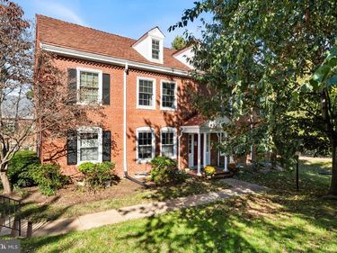 3201 S STAFFORD STREET, Unit B2, ARLINGTON, VA 22206