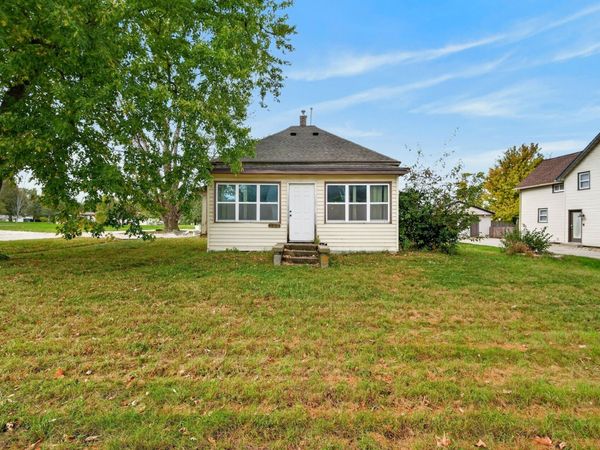 107 15th Street , Dallas Center, IA 50063