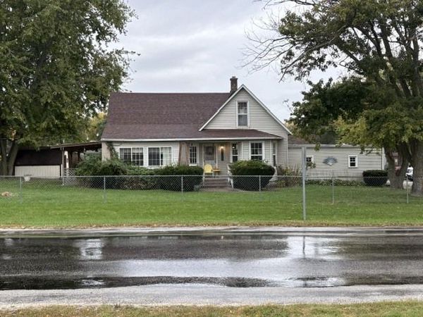 1406 Hospital Road , Silvis, IL 61282