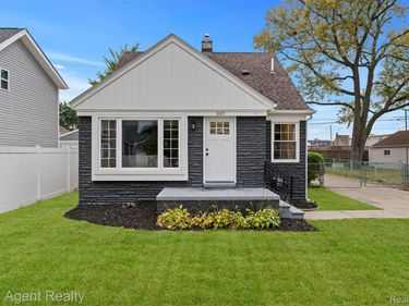 3323 Gardner Avenue , Berkley, Mi 48072