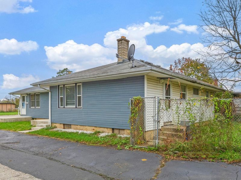 1694-1696 Huy Road, Columbus, OH 43224 Photo 3