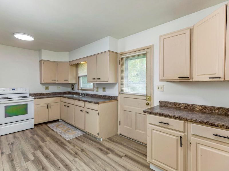 1694-1696 Huy Road, Columbus, OH 43224 Photo 33