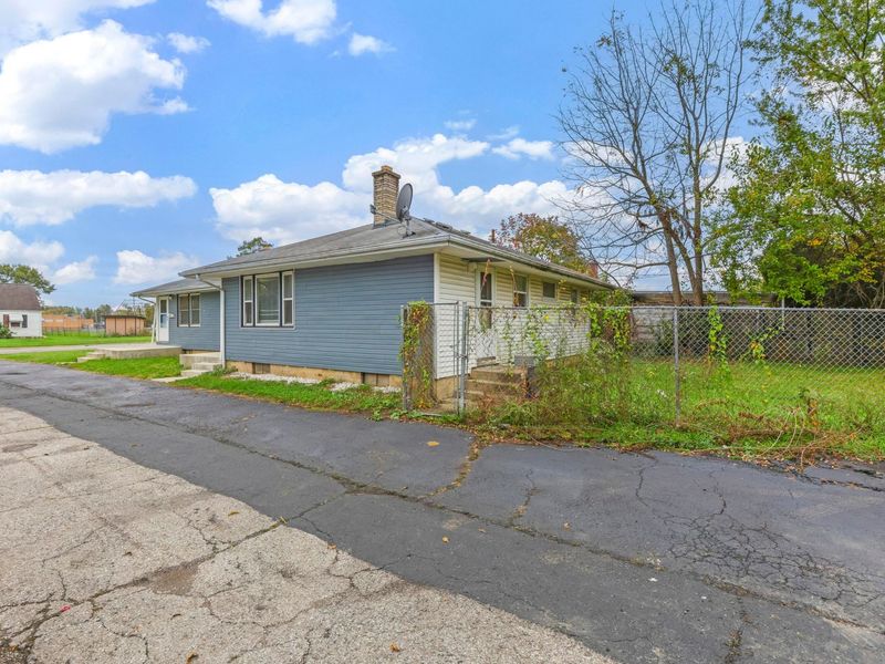 1694-1696 Huy Road, Columbus, OH 43224 Photo 4