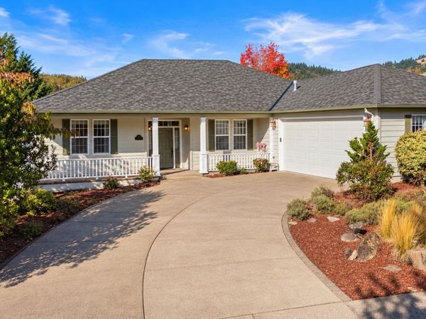3126 NW Buttercup Dr, Corvallis, OR 97330